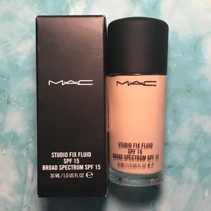 MAC Cosmetics Studio Fix Fluid Foundation • NW10